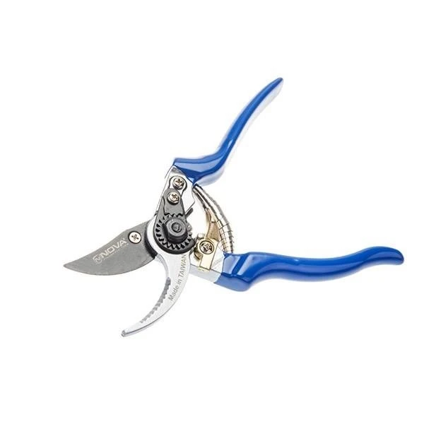 Pruning-Shear-Nova-2311